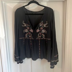 American Eagle Bell Sleeve Floral Blouse - M